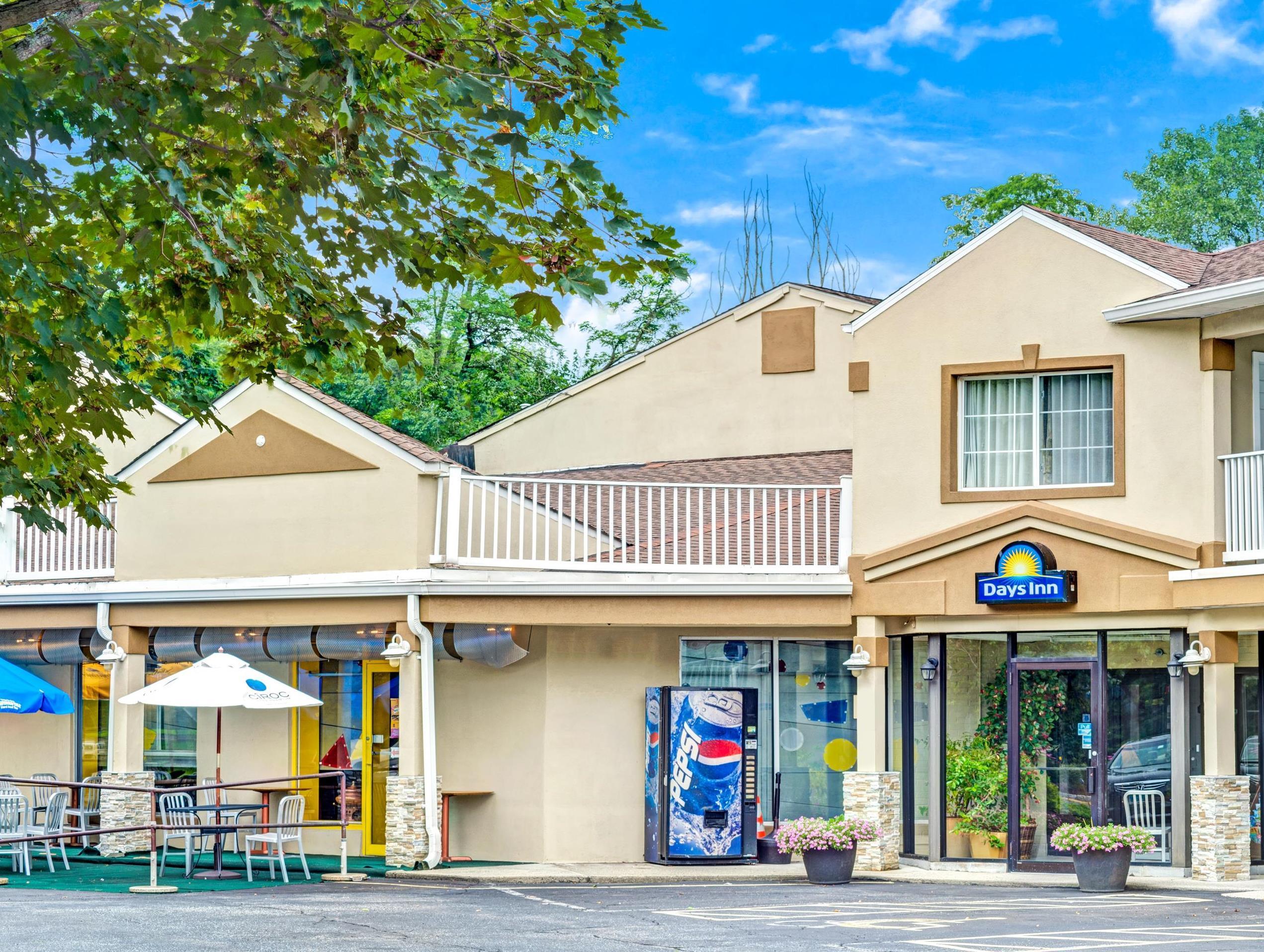 Days Inn By Wyndham Ridgefield Zewnętrze zdjęcie